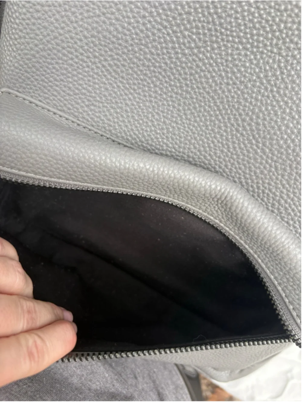 Authentic Michael kors leather Grayson gray with gunmetal hardware